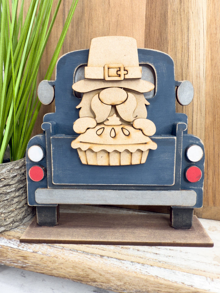 Gnome with Pie Hugger Kit