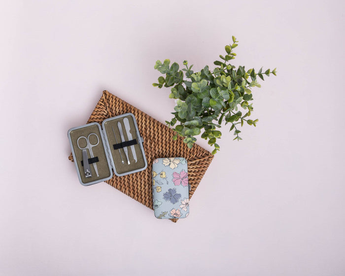 Manicure Set: Wild Blossom Blue