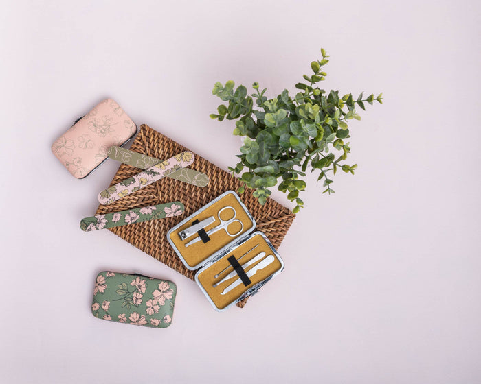 Manicure Set: Wild Blossom Olive