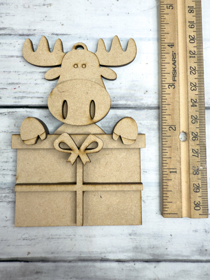 Moose with Gift Ornament DIY Kit