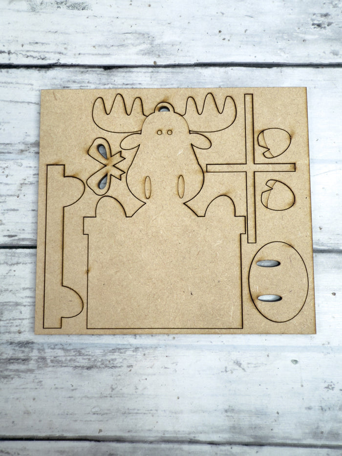 Moose with Gift Ornament DIY Kit