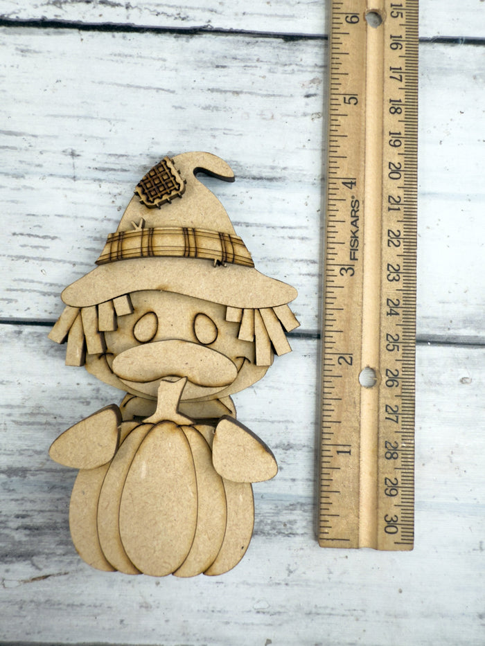 Scarecrow Duck with pumpkin Hugger Kit