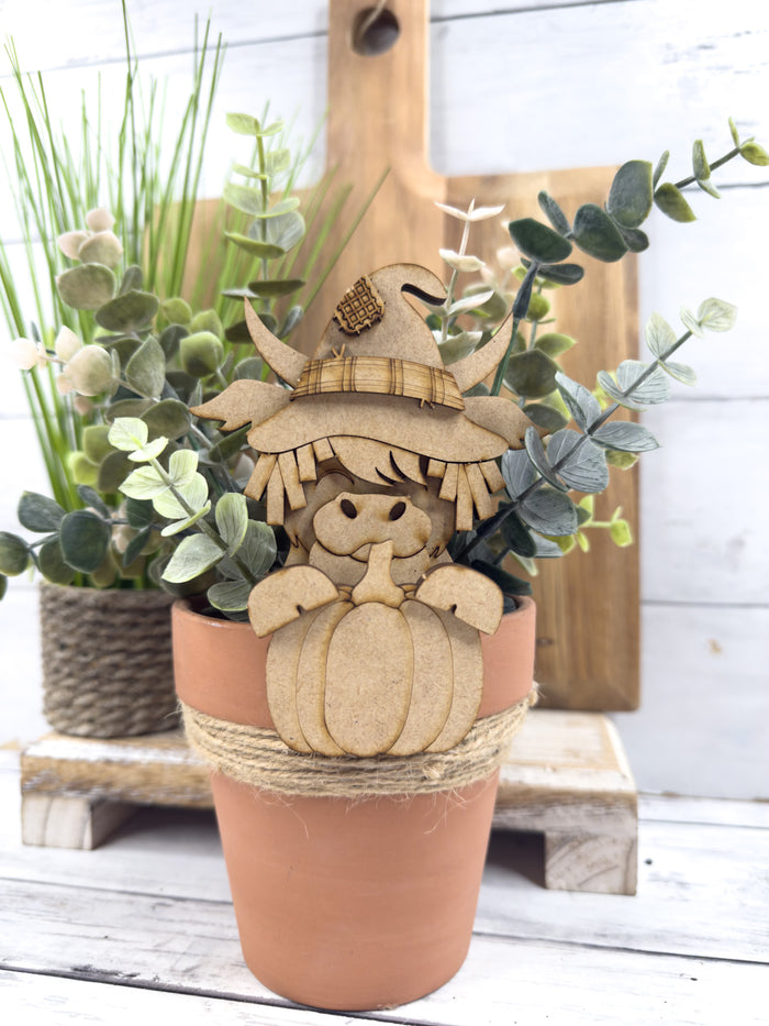 Scarecrow Highland Cow and Pumpkin Hugger Kit