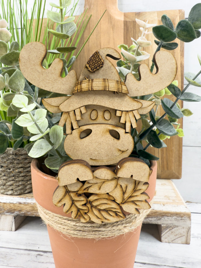 Scarecrow Moose and Leaves Hugger Kit