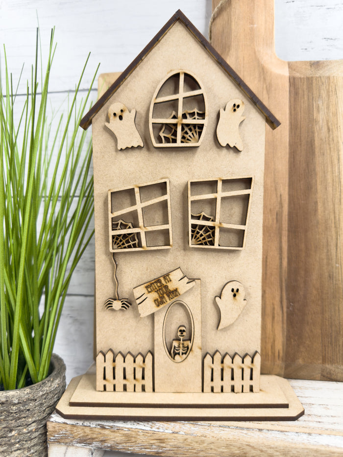 SPOOKY Haunted House with ghosts Sitter Halloween DIY Kit