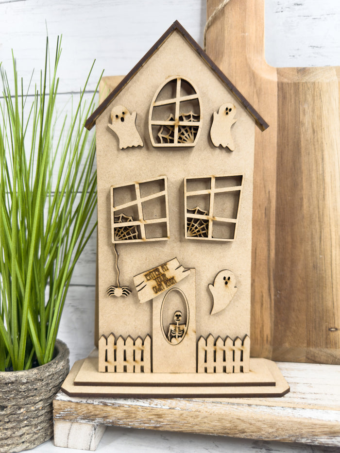 SPOOKY Haunted House with ghosts Sitter Halloween DIY Kit