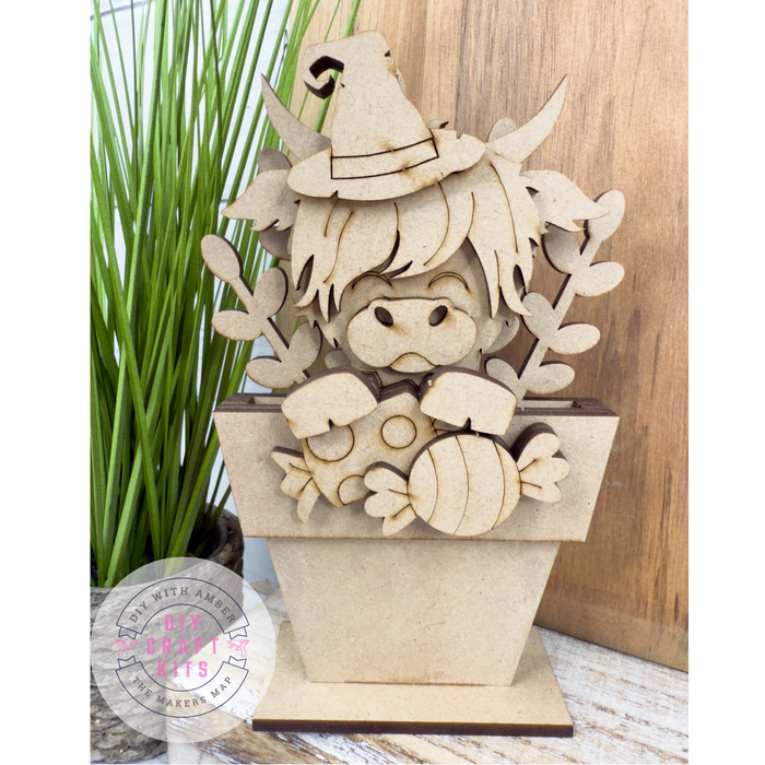 Witch Hat Highland Cow with Candy Hugger Kit